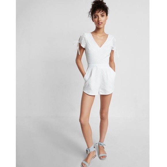 NWOT EXPRESS WHITE EYELET JUMPSUIT - Picture 3 of 13